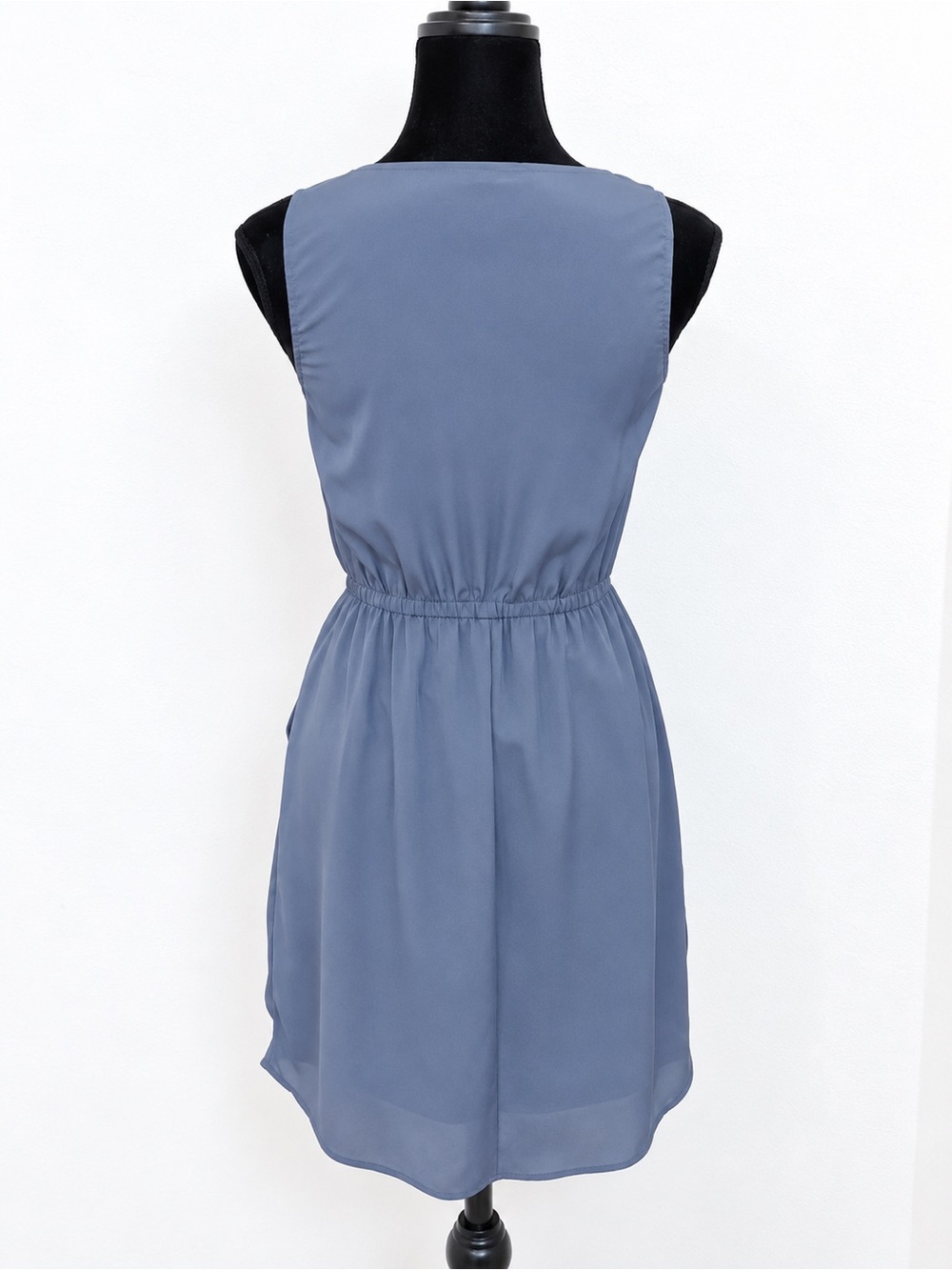 PRETTY PLEATED DRESS - Picture 6 of 9